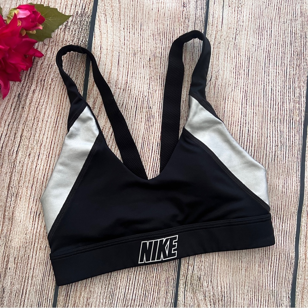 F1 - NIKE silver black v-neck padded activewear women's sports bra SMALL